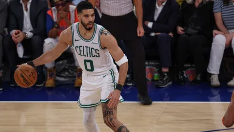 东子三双惊艳，年终盛宴！尼克遭怒吼，19+15+11惊人表现！